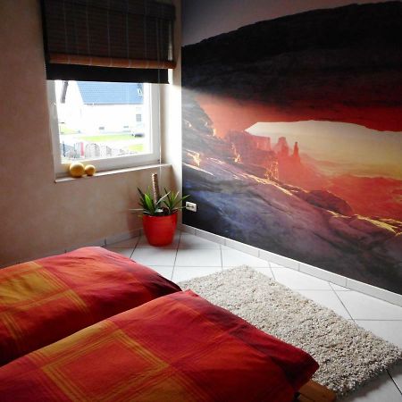 Modernes Ferienhaus Der Besonderen Art Mit Garten Lohne  Exterior photo