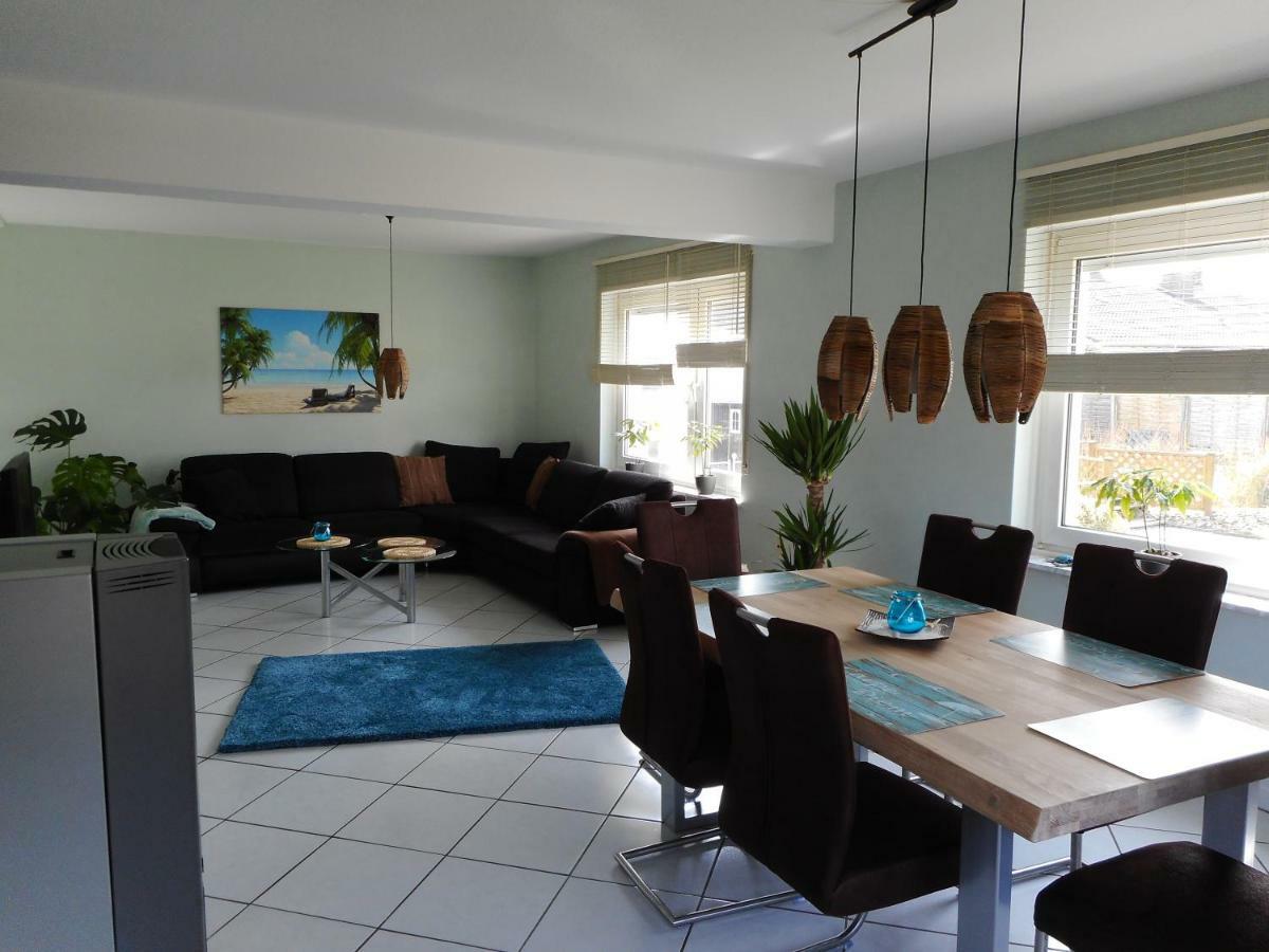Modernes Ferienhaus Der Besonderen Art Mit Garten Lohne  Exterior photo